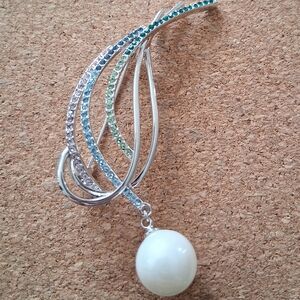 18k White Gold Plated Colorful Brooch With Dangle Shell Pearl